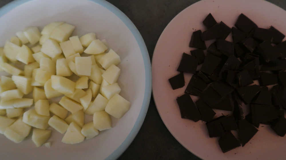 Chopped apples and chocolate