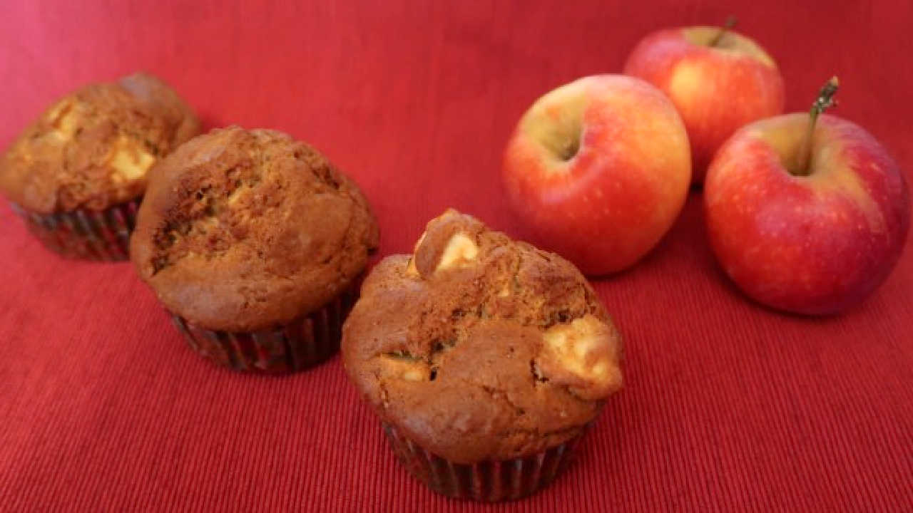 Easy Apple Muffins Recipe - how to make healthy homemade cinnamon muffin dessert